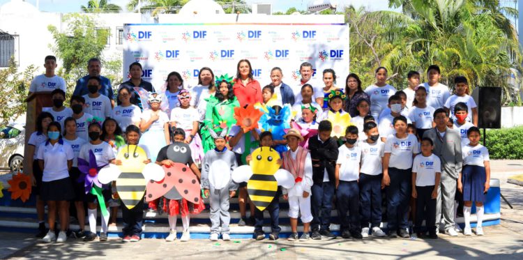 Fomentan en infantes del DIF Solidaridad el respeto por los símbolos patrios y valores cívicos