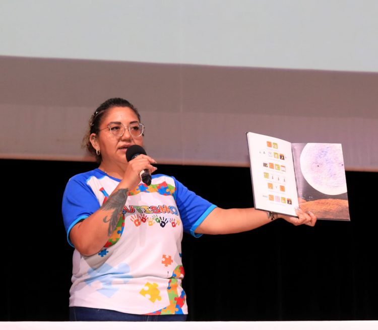 Celebran con éxito el Primer Simposio sobre el Autismo