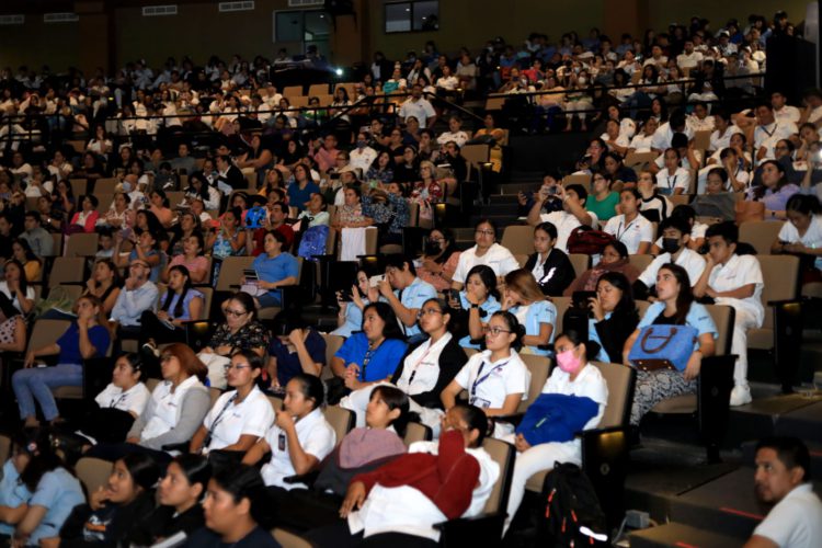 Celebran con éxito el Primer Simposio sobre el Autismo