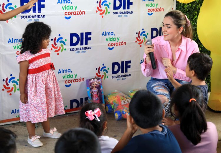 Niñas y niños de Solidaridad fueron festejados por el DIF Municipal en su día