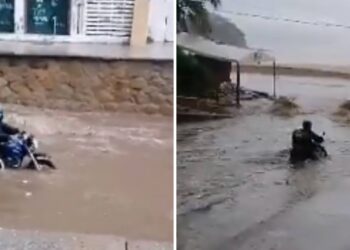 VIDEO | Motociclista es arrastrado por la corriente en Acapulco tras paso de la tormenta Max